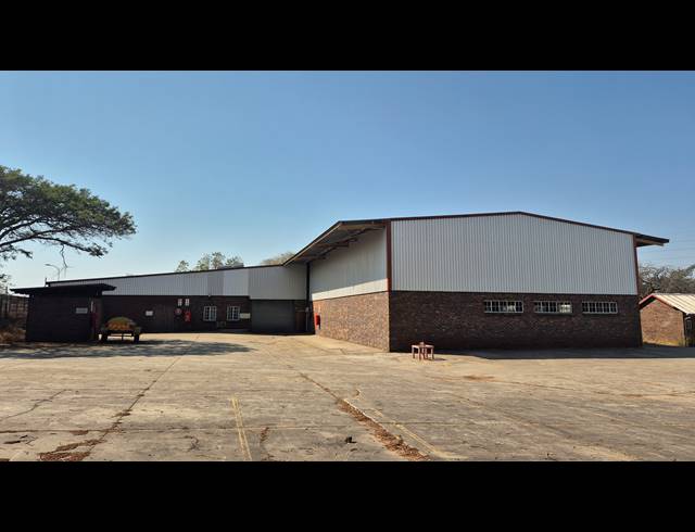 3,204M² WAREHOUSE FOR SALE IN VINTONIA